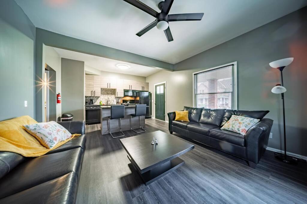 Apartmán Walkable Gem In Little Italy Cleveland Exteriér fotografie
