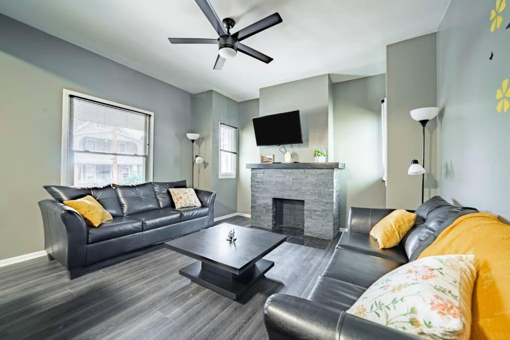 Apartmán Walkable Gem In Little Italy Cleveland Exteriér fotografie