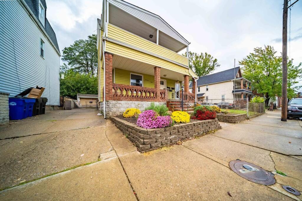 Apartmán Walkable Gem In Little Italy Cleveland Exteriér fotografie