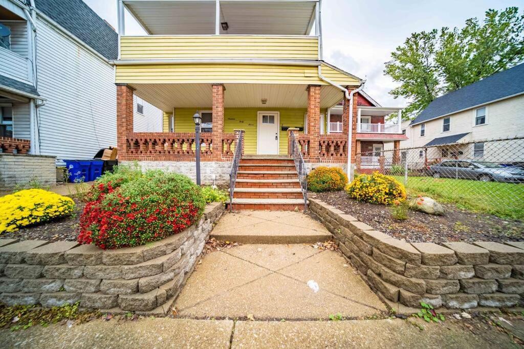 Apartmán Walkable Gem In Little Italy Cleveland Exteriér fotografie
